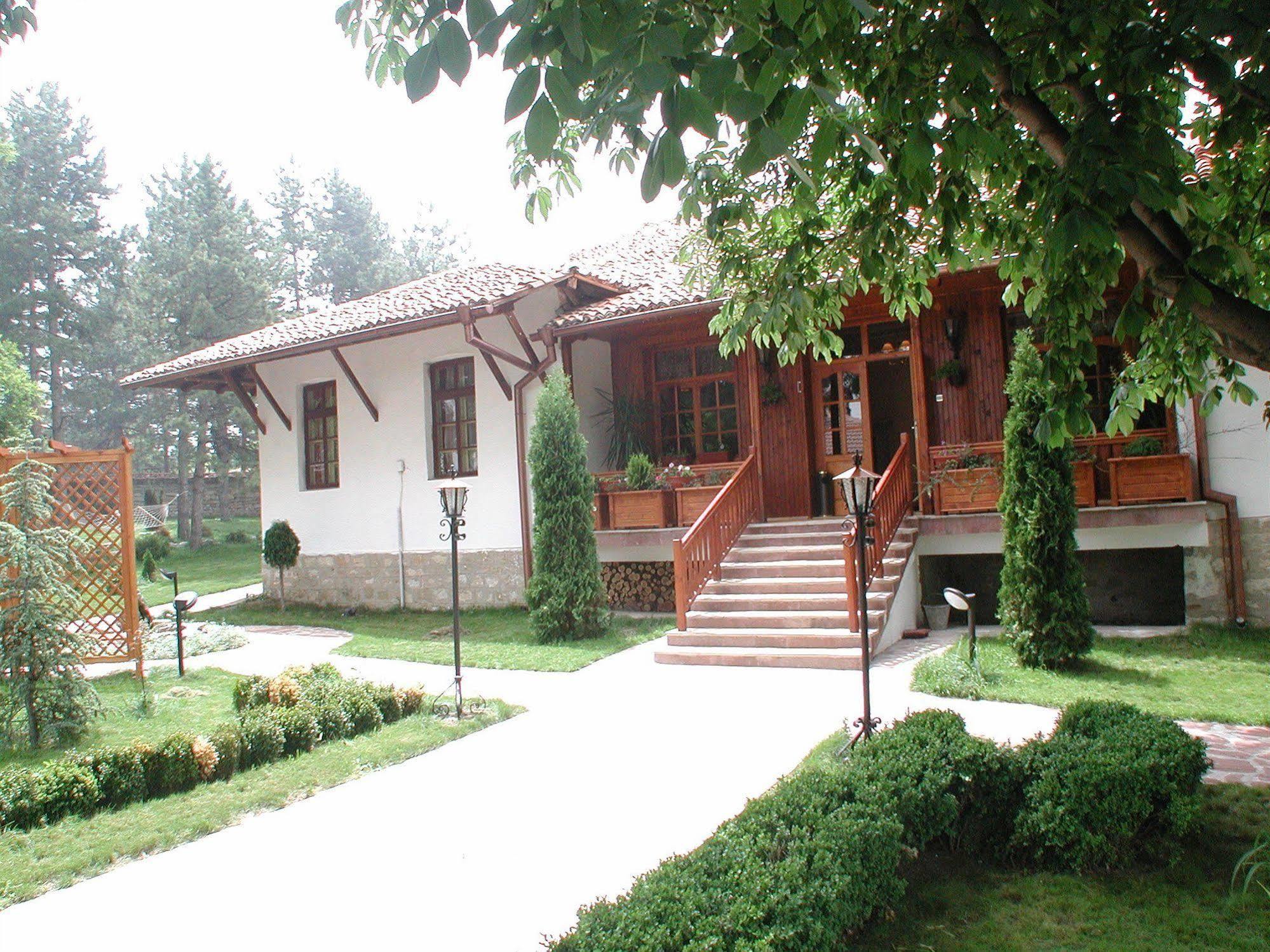 Hotel Izvora - Garden Retreat Arbanasi Exterior foto